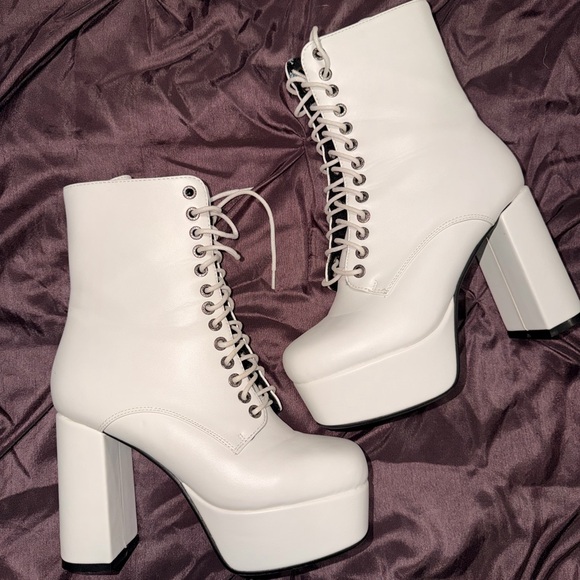 Dolls Kill Shoes - Dolls Kill Lamoda White Serenity Ankle Boots